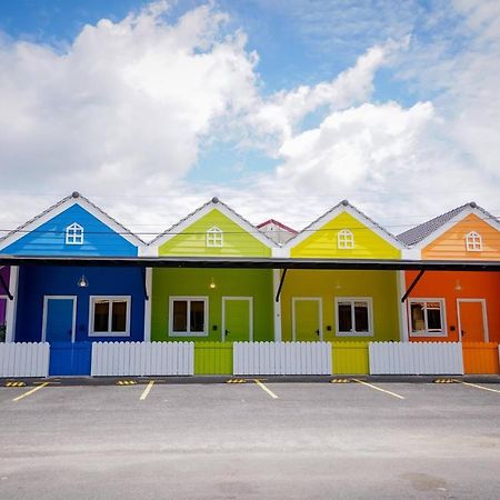 Auranad Tinyhouse Bandar Tanah Merah Wifi Netflix Exteriér fotografie