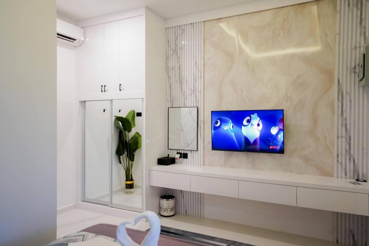 Auranad Tinyhouse Bandar Tanah Merah Wifi Netflix Exteriér fotografie