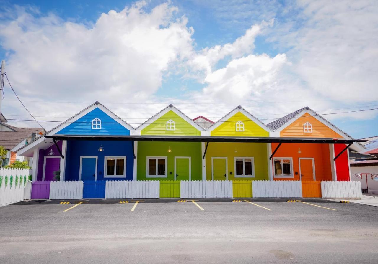 Auranad Tinyhouse Bandar Tanah Merah Wifi Netflix Exteriér fotografie